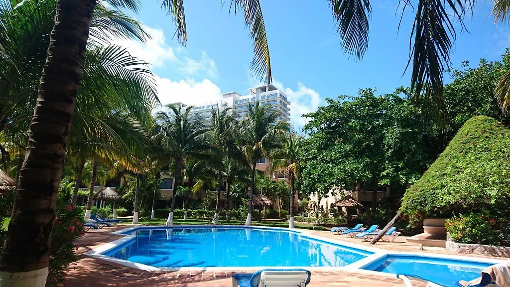 Zona Hotelera Villas Tropical カンクン